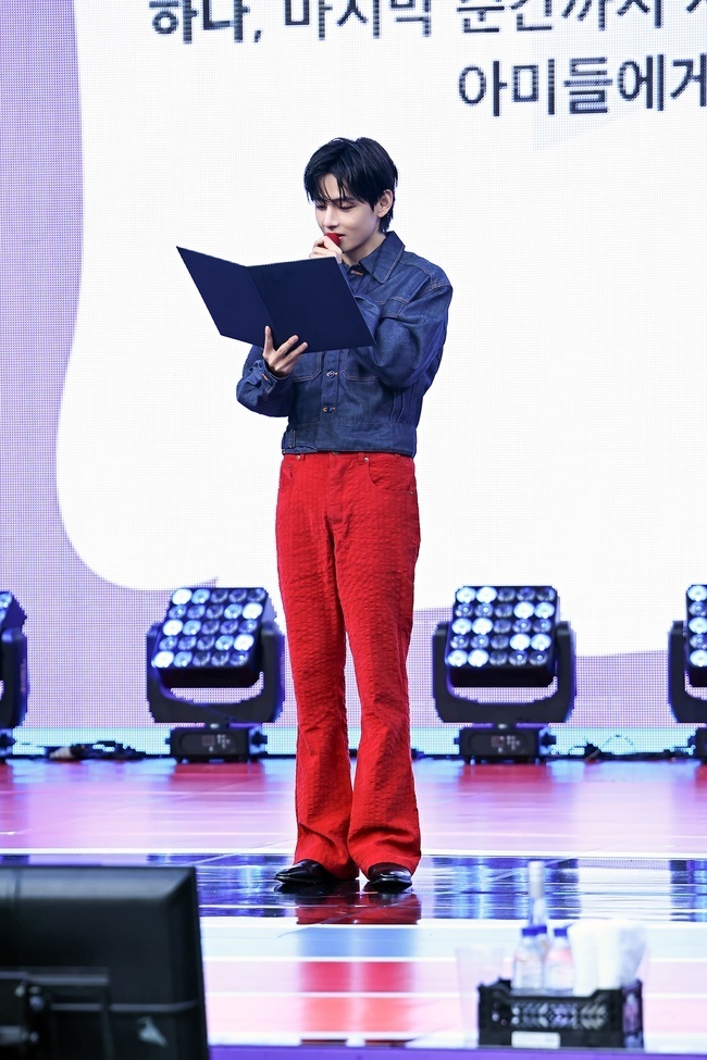 BTS V