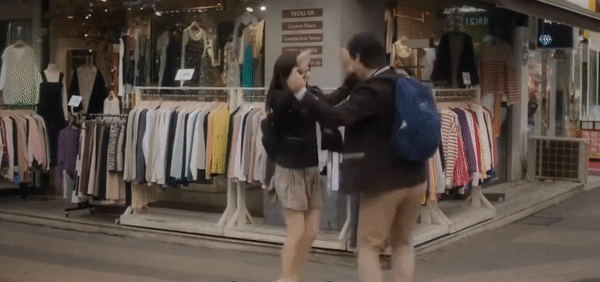 Park Bo-young and Jang Dong-yoon as high school students