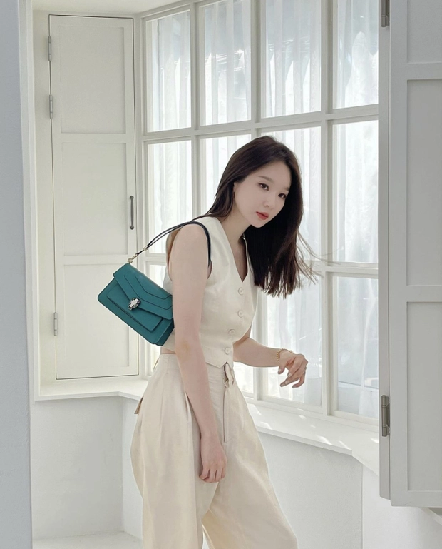 Kang Min Kyung