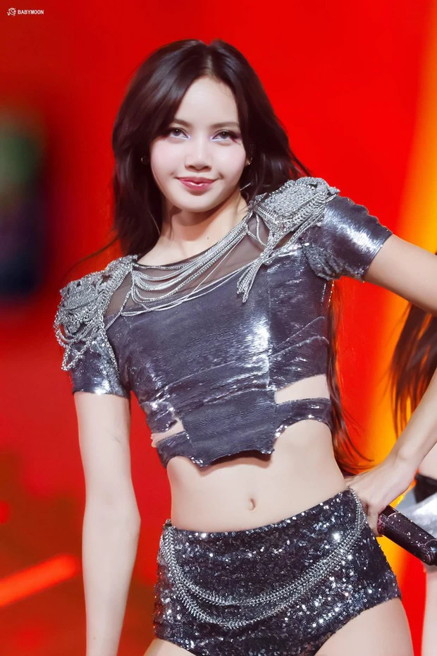 lisa blackpink