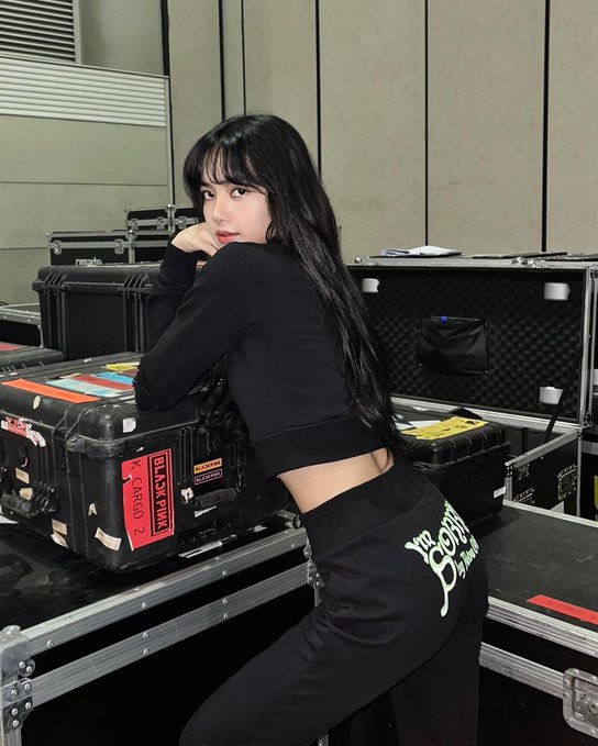 lisa blackpink