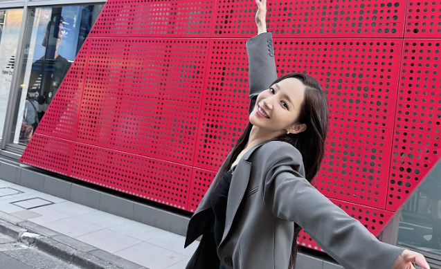 park min young-thumbnail