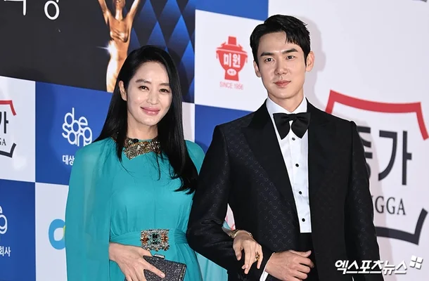 Kim Hye-soo Yoo Yeon-seok