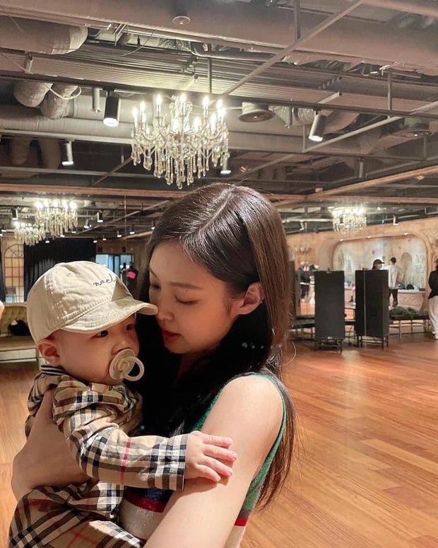 jennie blackpink-baby