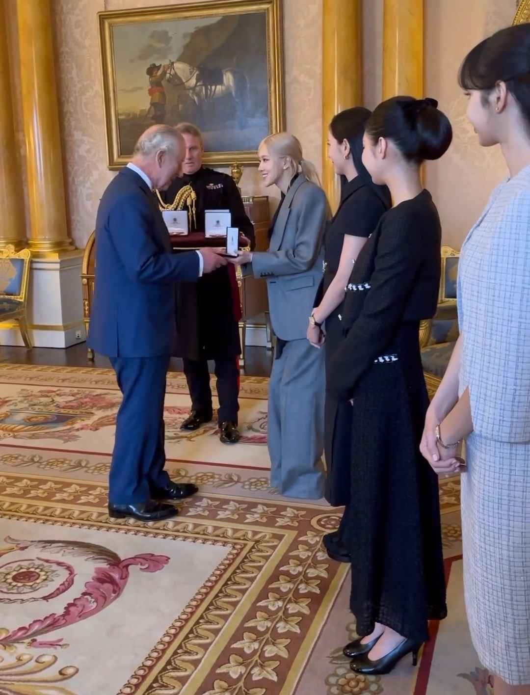 BLACKPINK was invited to attend the state banquet at Buckingham Palace on the evening of November 21 (local time)