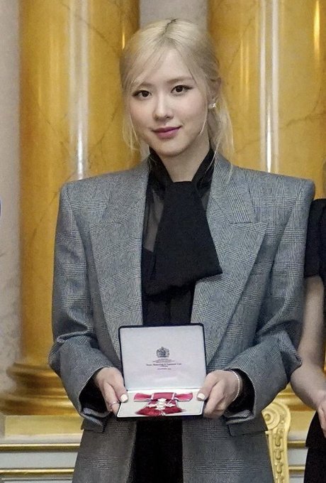 blackpink rose