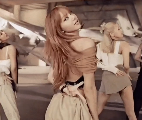 lisa blackpink