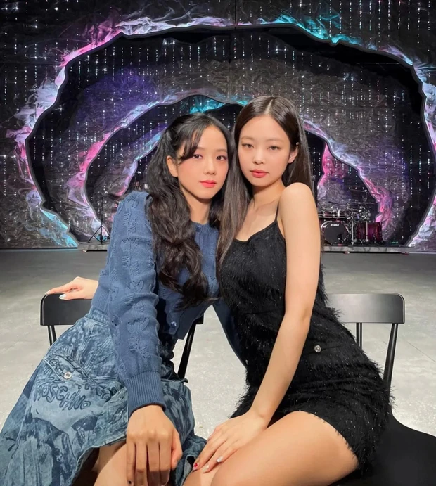 jennie jisoo blackpink