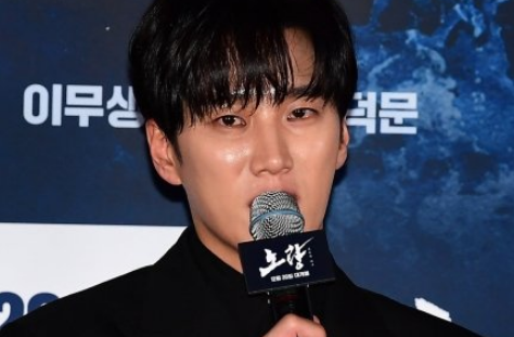 ahn bo hyun-thumbnail