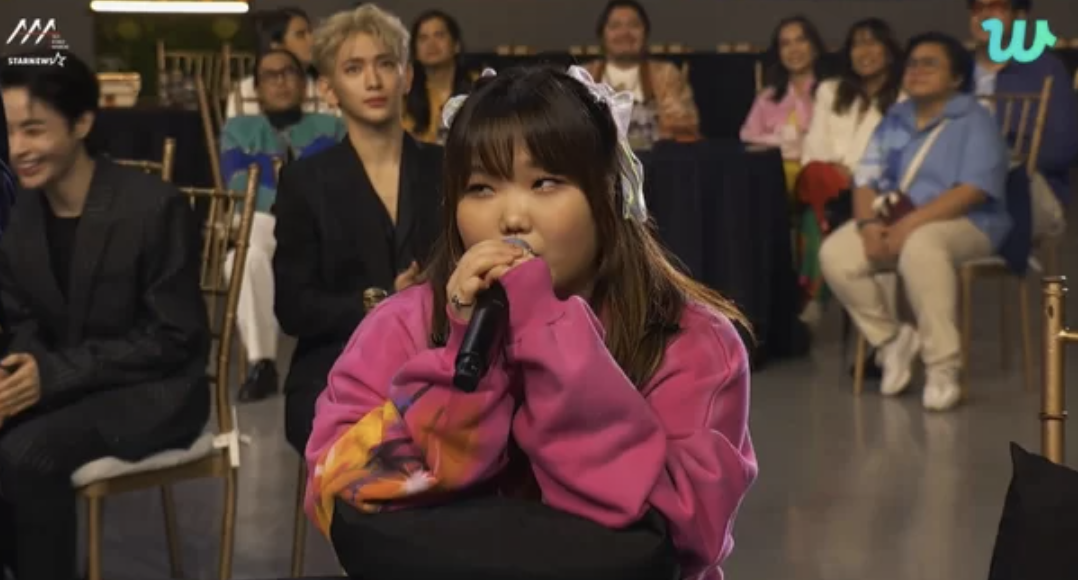 AKMU