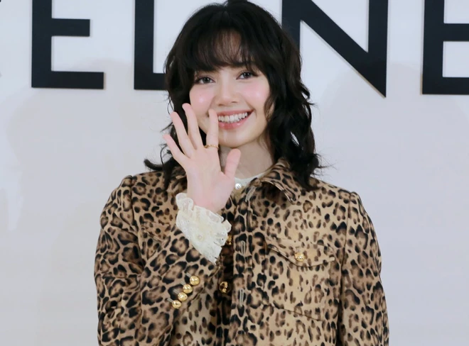 lisa blackpink celine