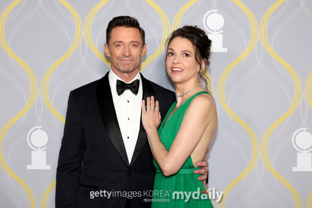 Hugh Jackman sutton foster