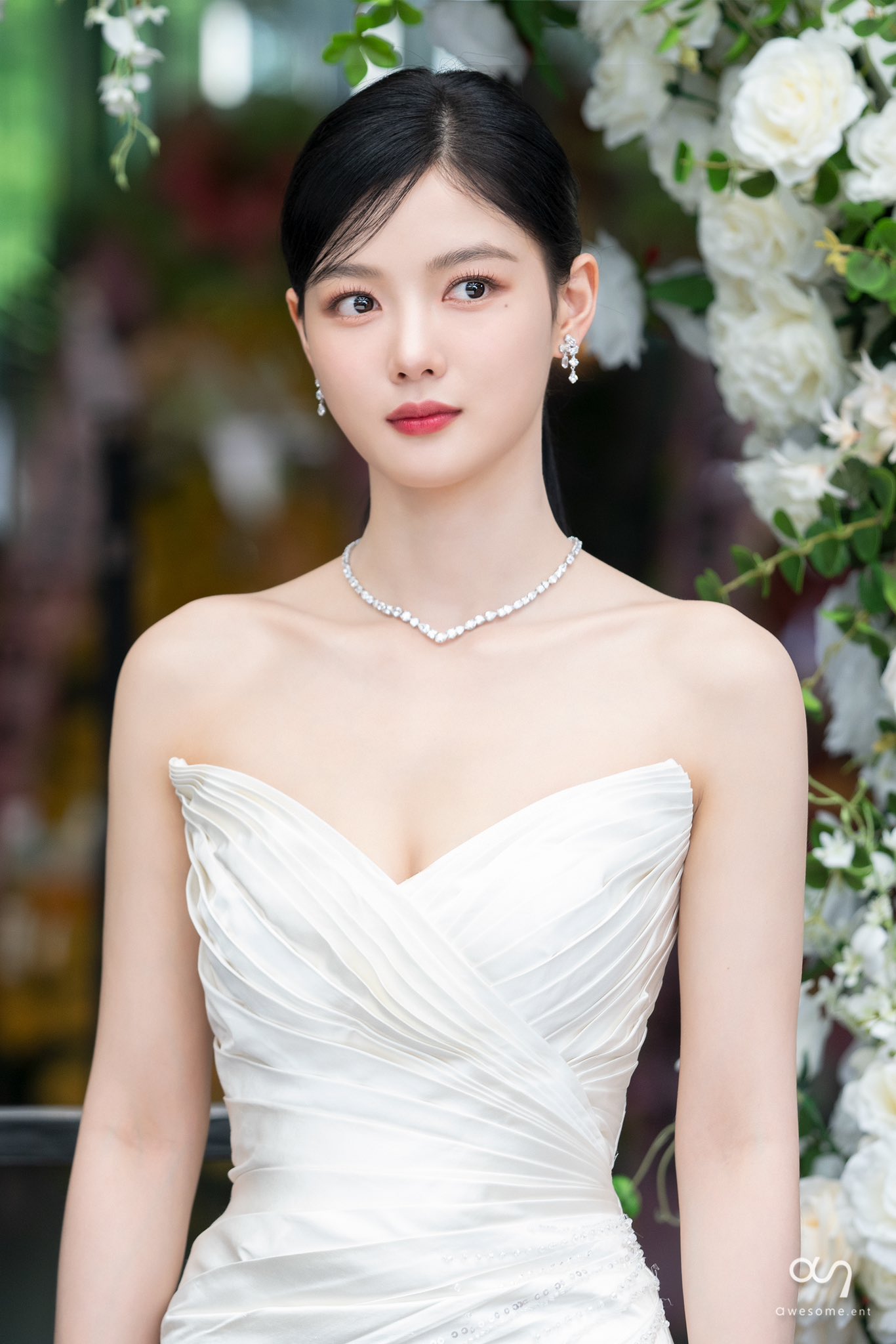 kim yoo jung