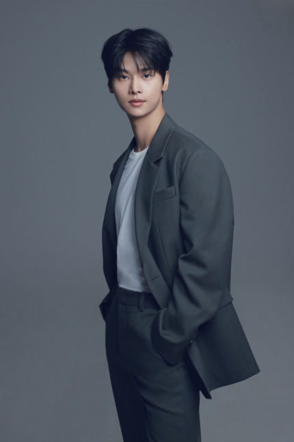 cha hak yeon