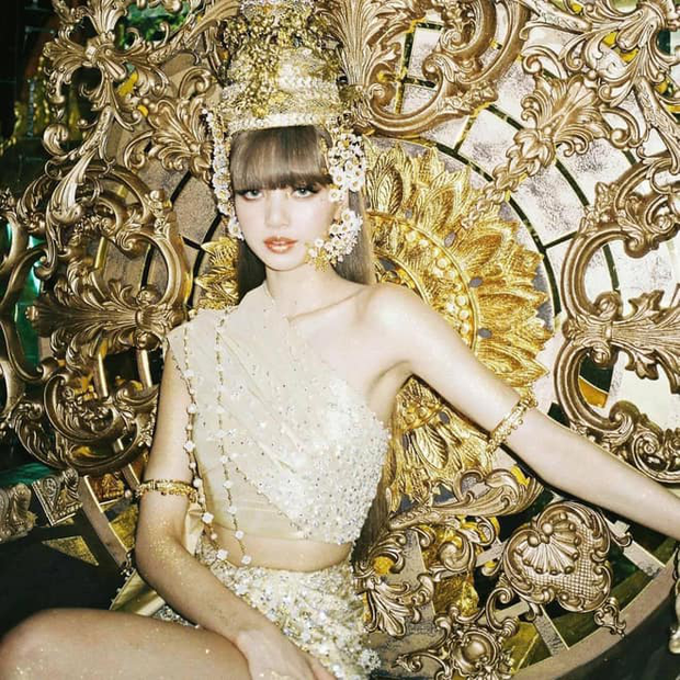 lisa blackpink