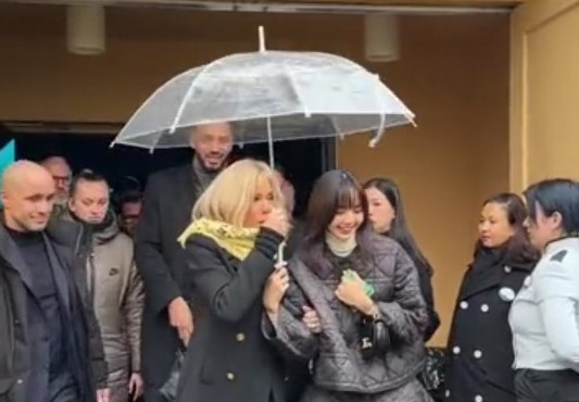 lisa blackpink