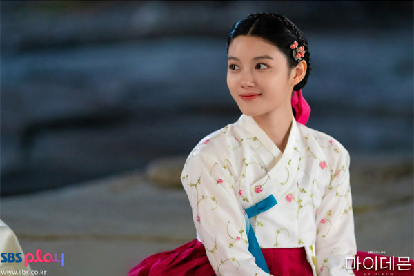 kim yoo jung