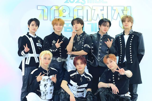 Stray Kids
