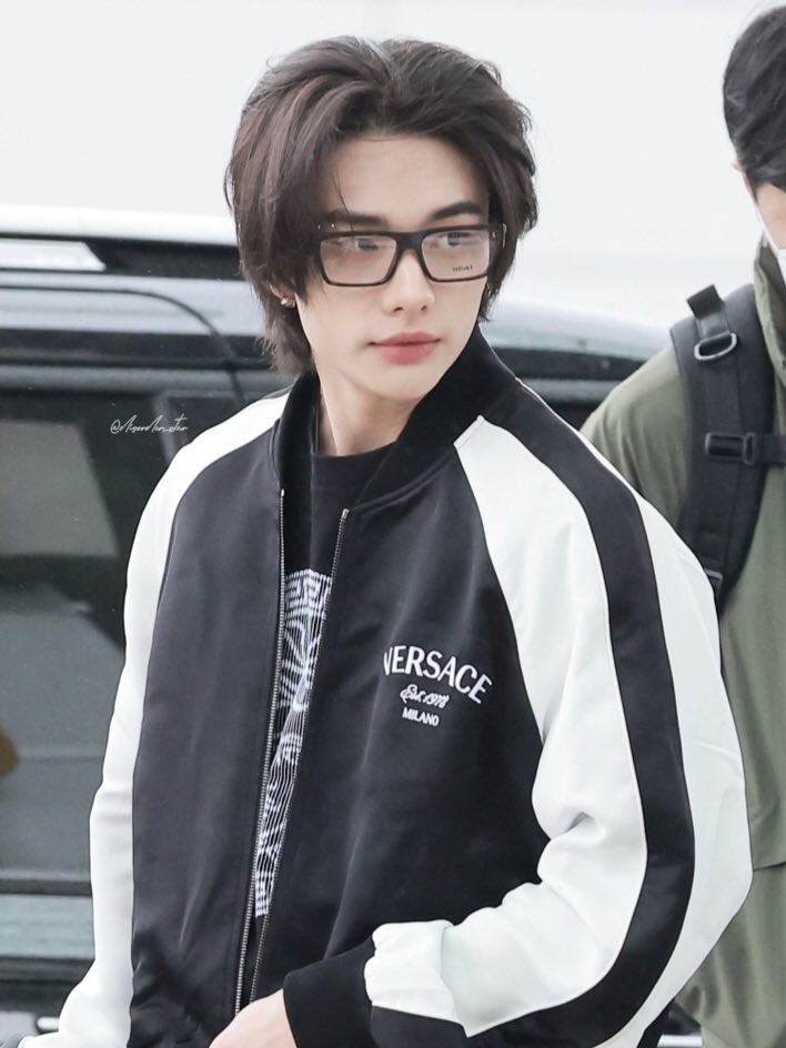 stray kids hyunjin