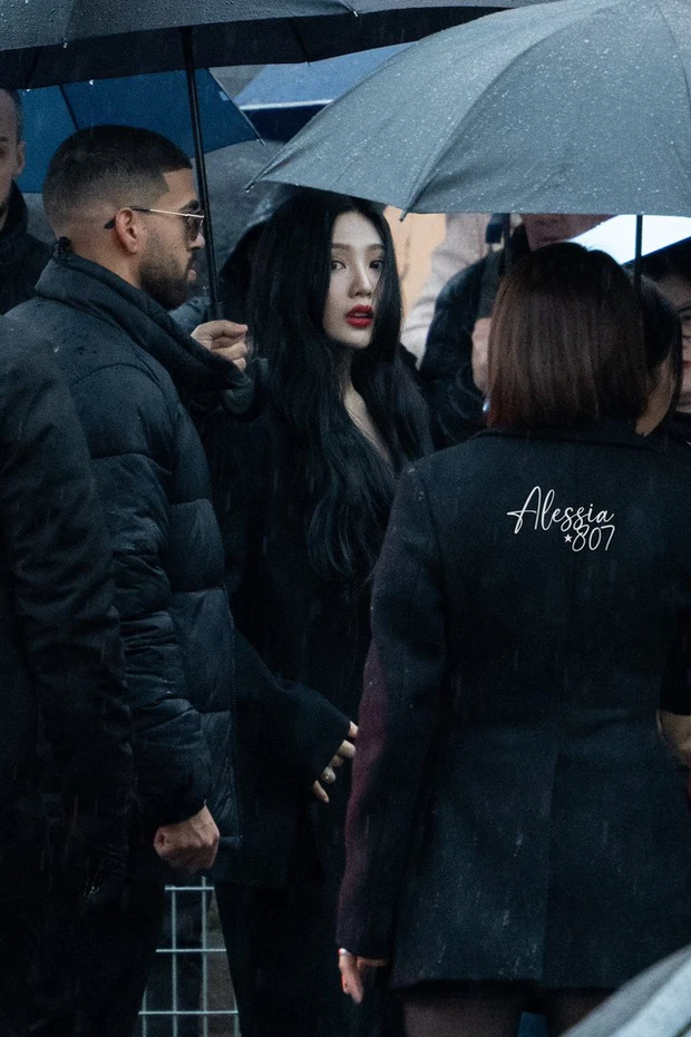 joy red velvet