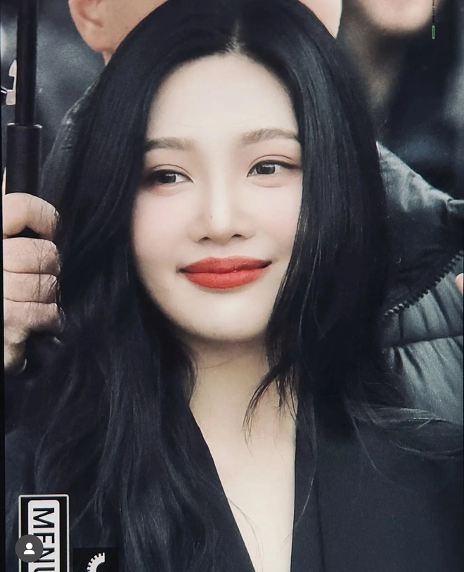 joy red velvet