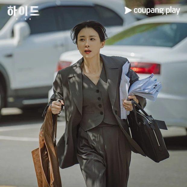 hide-Lee Bo Young