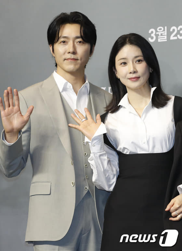 hide-Lee Bo Young