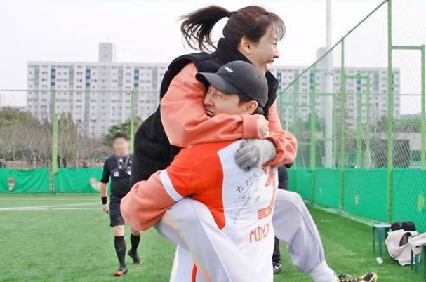 kim jong kook-song ji hy