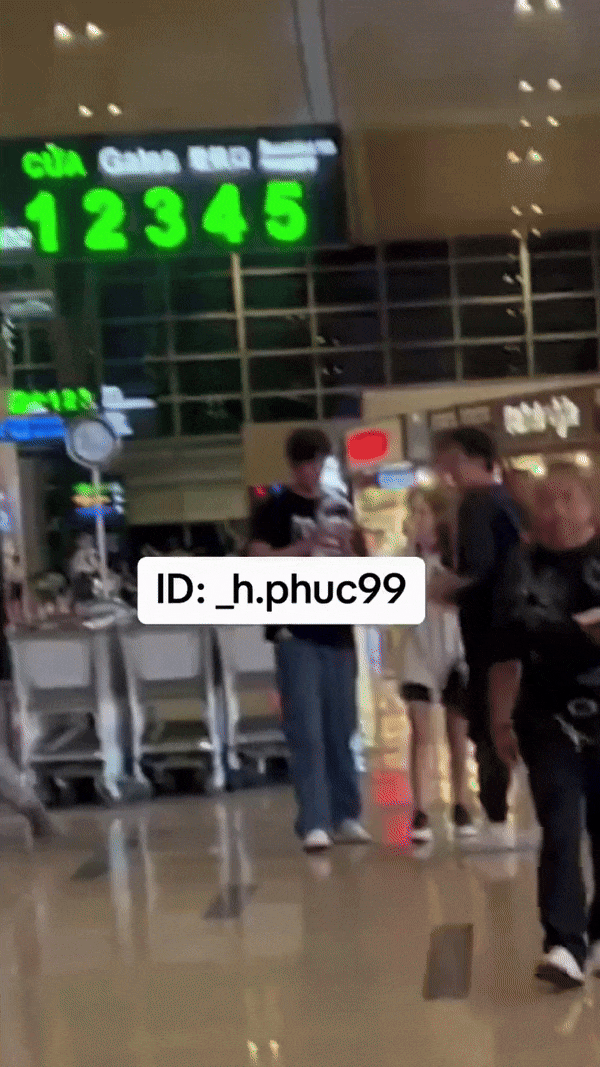 na in woo-park min young-airport