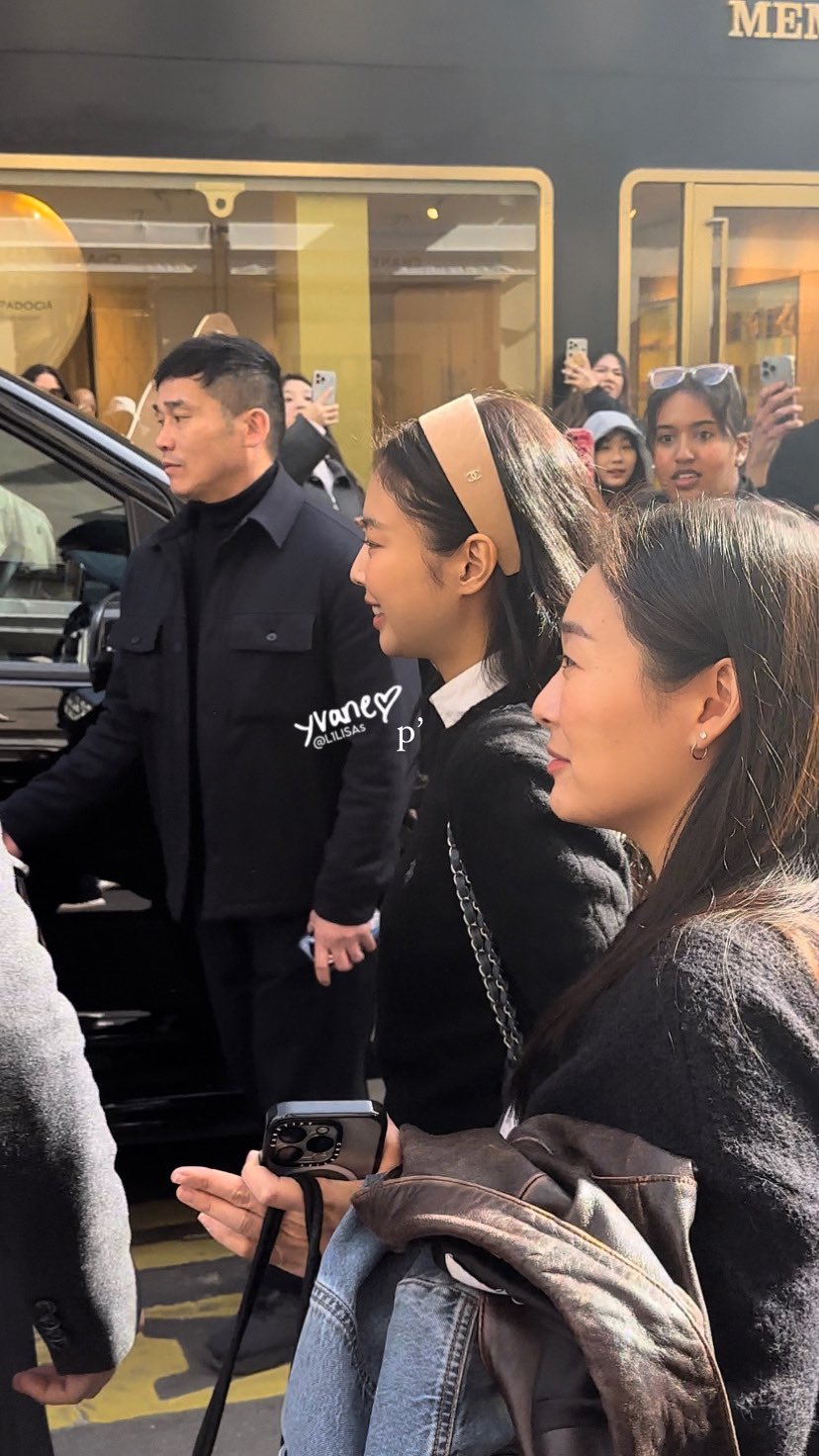 blackpink-jennie-Paris Fashion Week