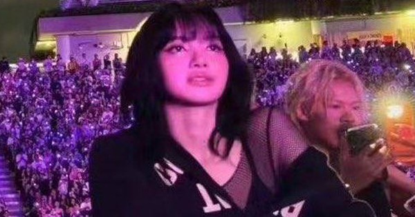 Blackpink lisa taylor swift