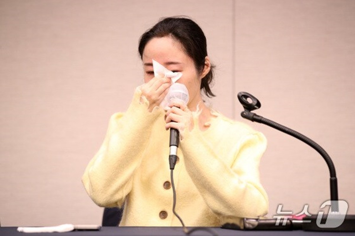min hee jin