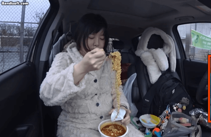 goo hye sun homeless car