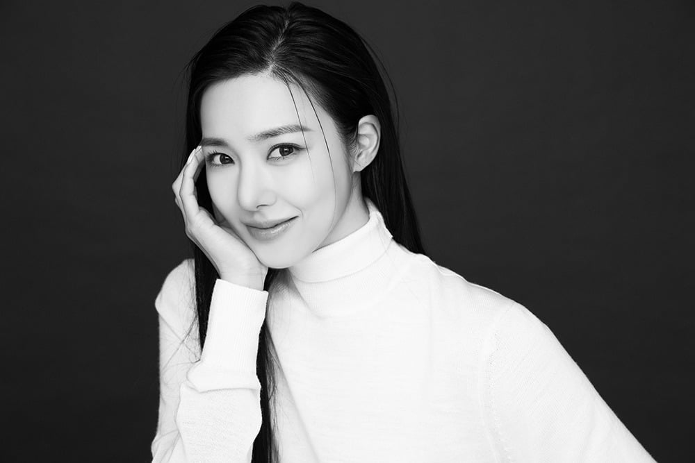 tiffany young-1-062724