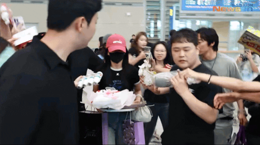 jisoo blackpink airport 