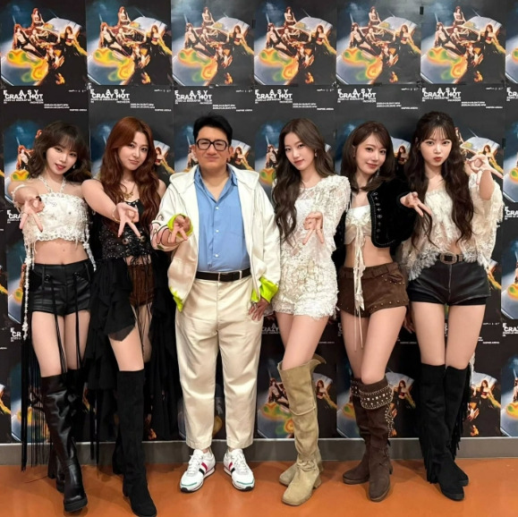 HYBE Chairman Bang Si-hyuk Shows Support for LE SSERAFIM's Concert