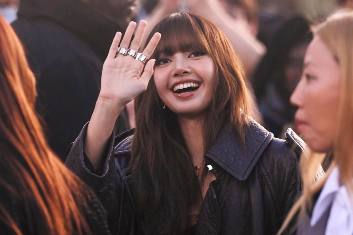 lisa blackpink Paris Fashion Week
