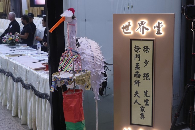 Chui Siu-keung and his wife