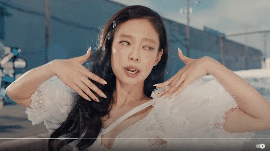 jennie mantra-11-101124