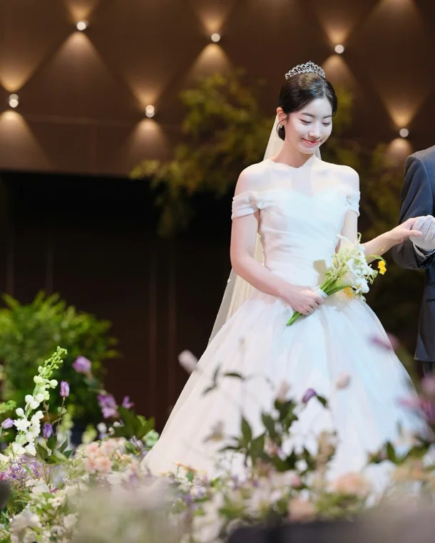 twice Dahyun Unveils Wedding Photo