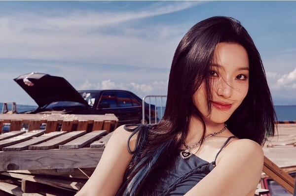 fromis 9 Lee Saerom