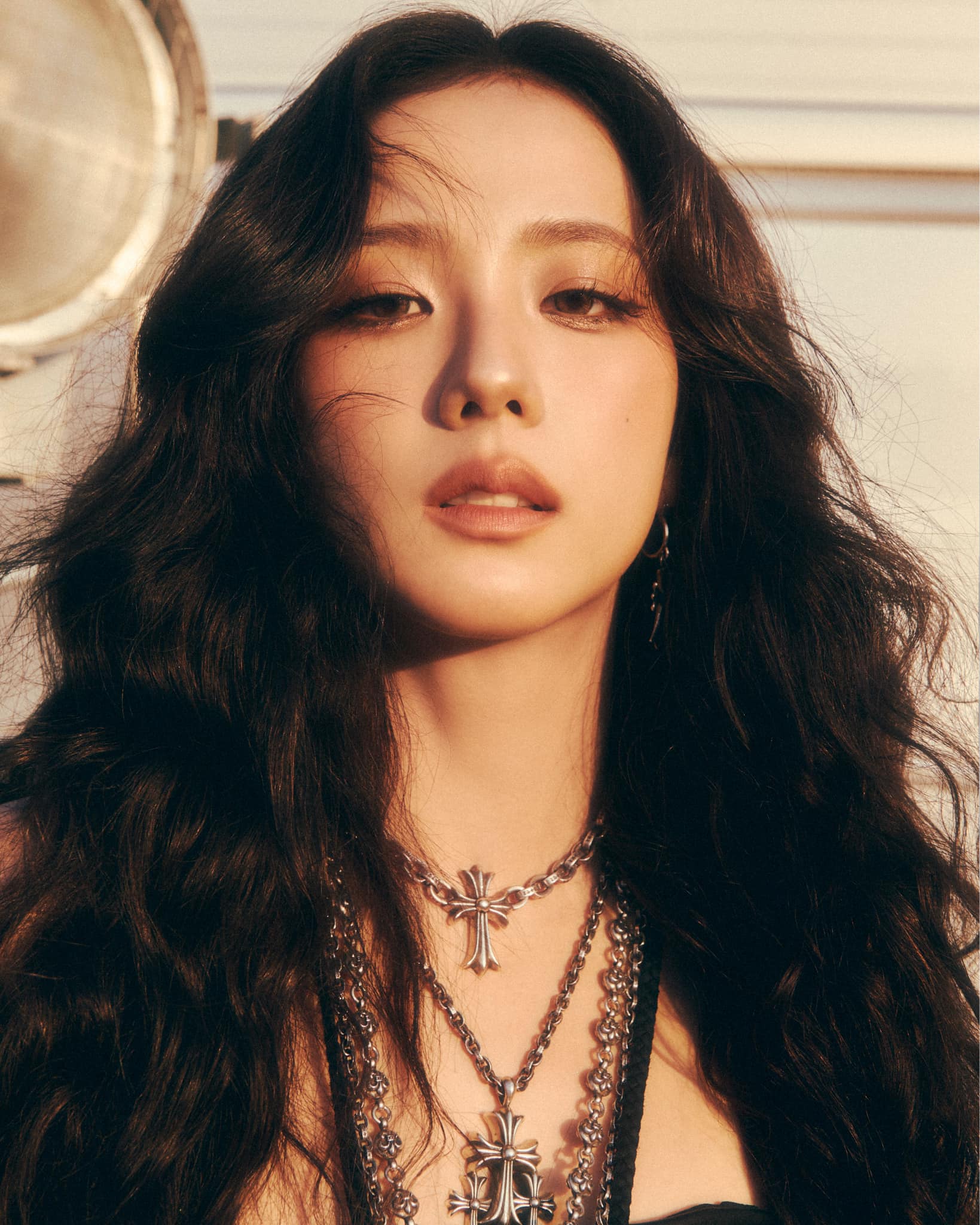 Earthquake Jisoo