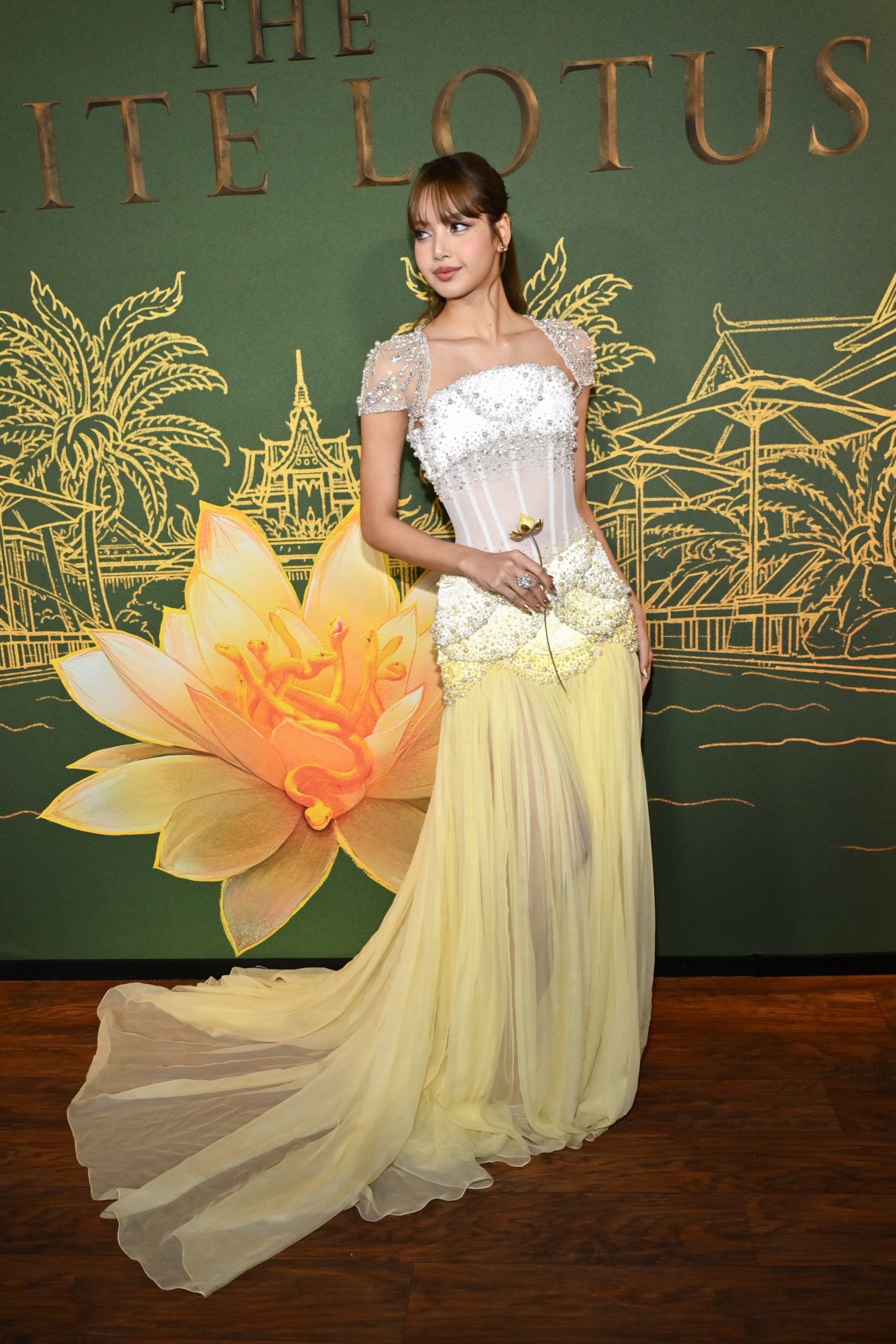 lisa the white lotus 
