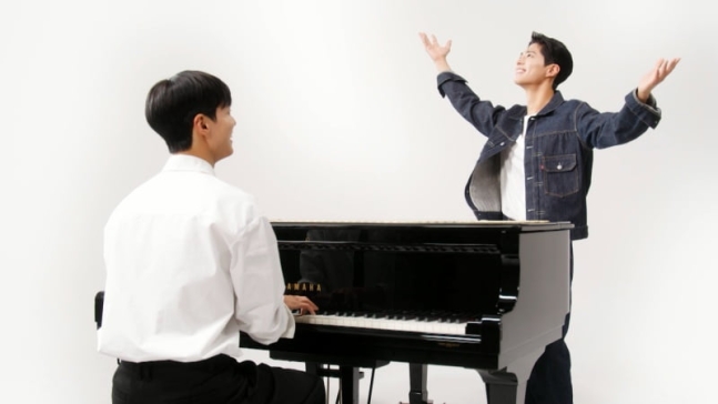 Lee Young-ji Park Bo-gum The Seasons 270225 1