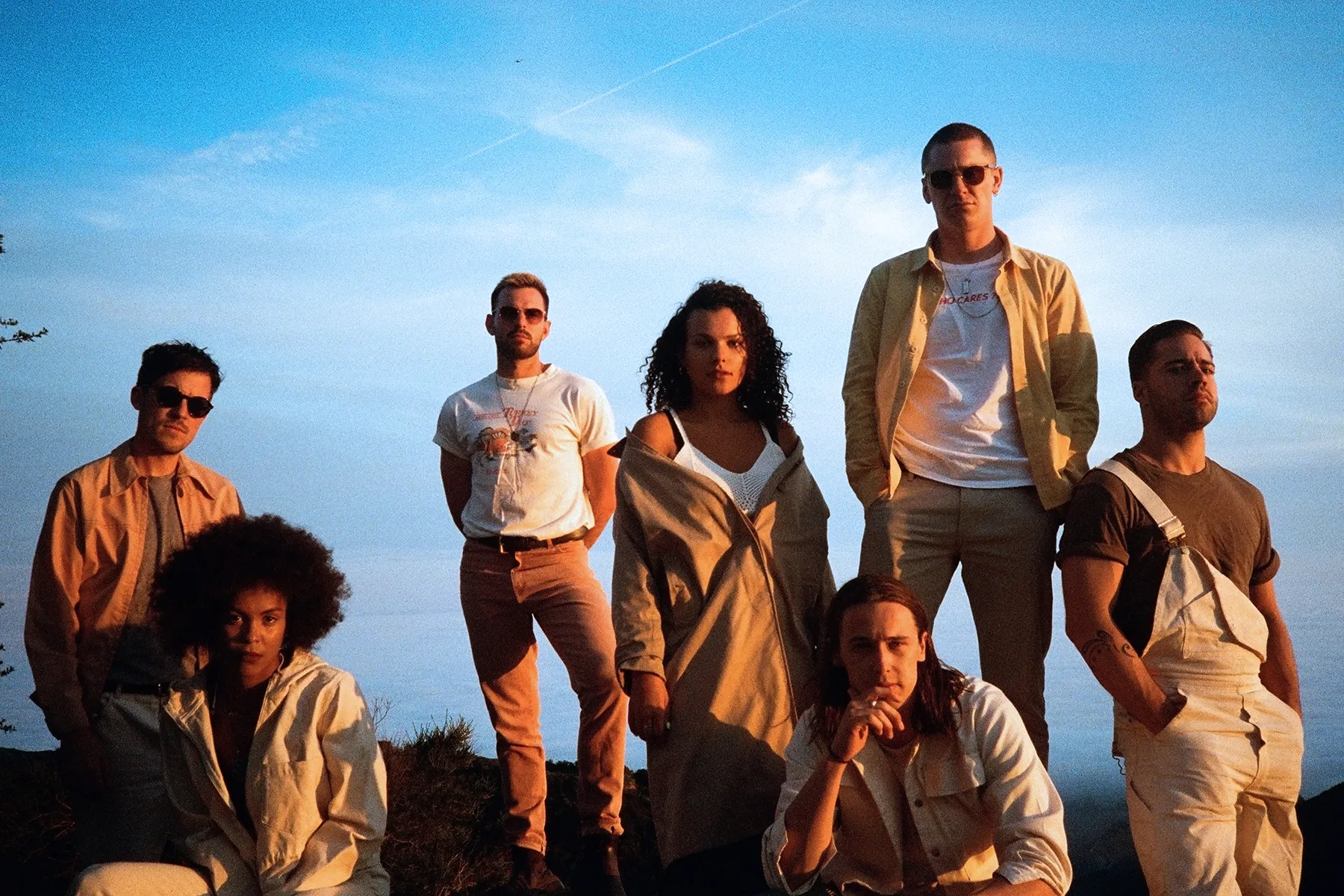 le sserafim collaborates with British band Jungle