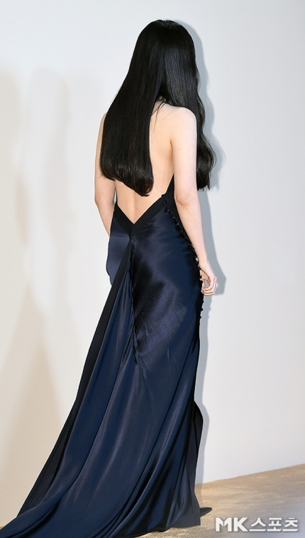 kim ji-won-Bulgari Serpenti Infinito exhibition photo