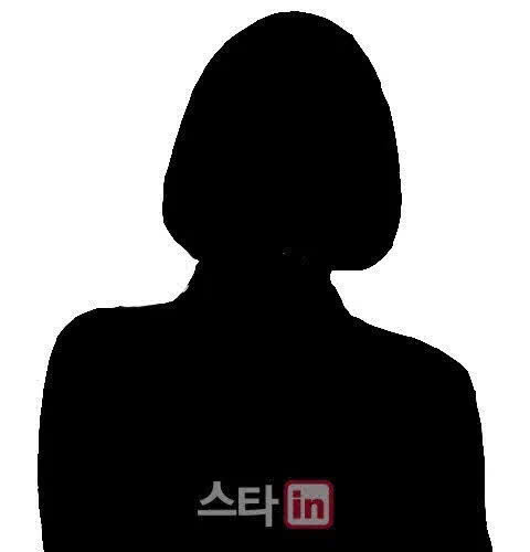 Man Appears in Female Streamer’s Live Broadcast