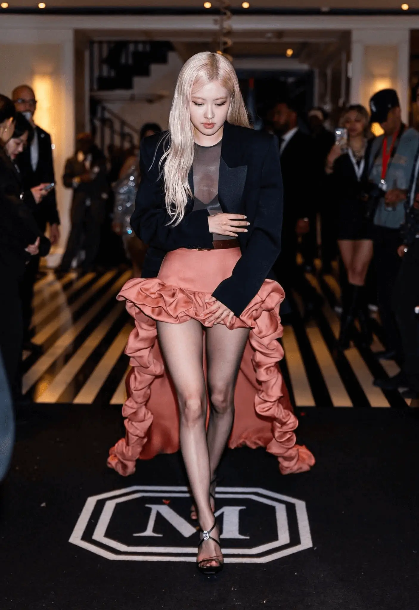 BLACKPINK Met Gala 2025 after-party outfitsRose-Blackpink-Fashion-Dress-Event.