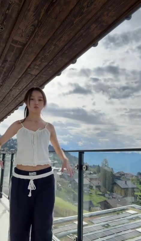 zhao-wei-daughter-at-15-3