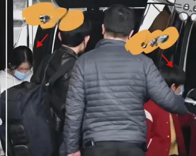 Barbie Hsu family dramapeople-masks-arrival-security.